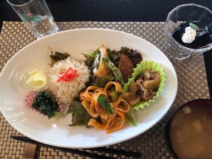 04_おおか昼食(加工)